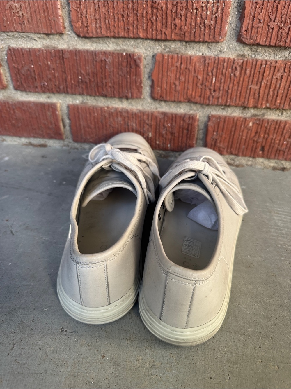 Gucci Miro Soft Leather Sneakers - Picture 7 of 12